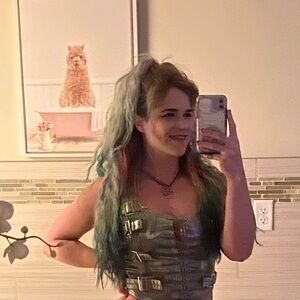 Meet your Posher, Sabrina